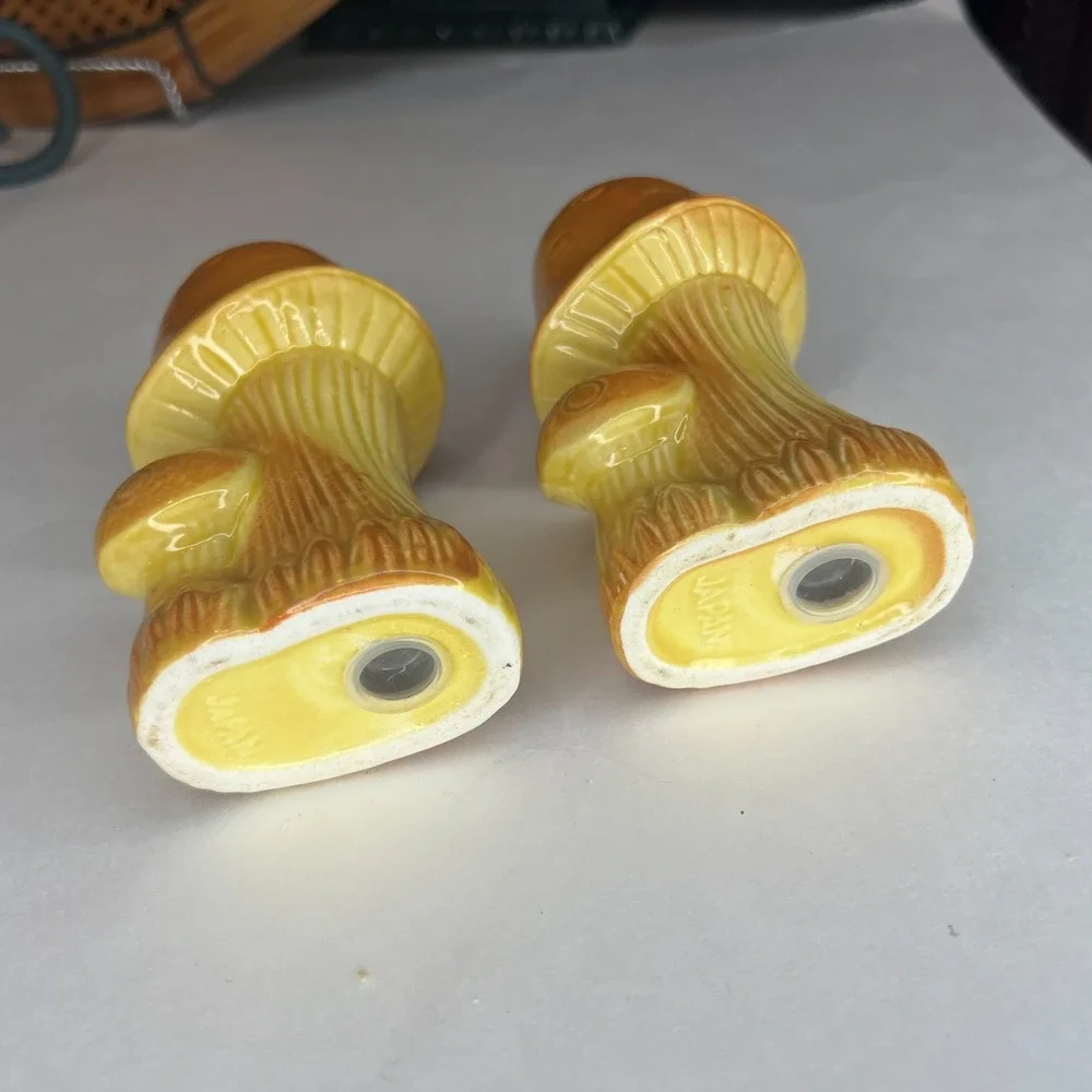 Vintage Ceramic Mushroom Salt & Pepper Shakers Made in Japan 5